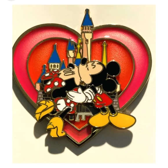 NEW Disney Parks Mickey and Minnie MOTION Kissing Valentines Day Pin - Picture 3 of 6